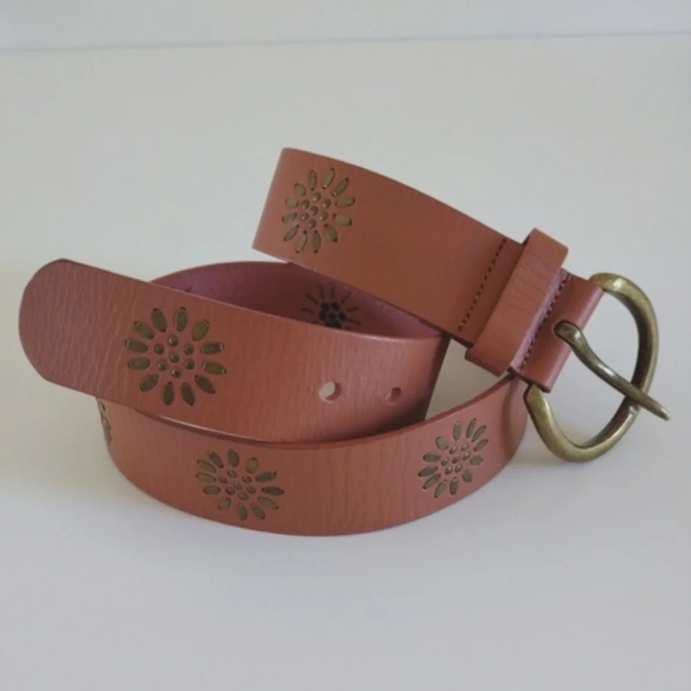 *Linea Pelle metal accented leather belt M